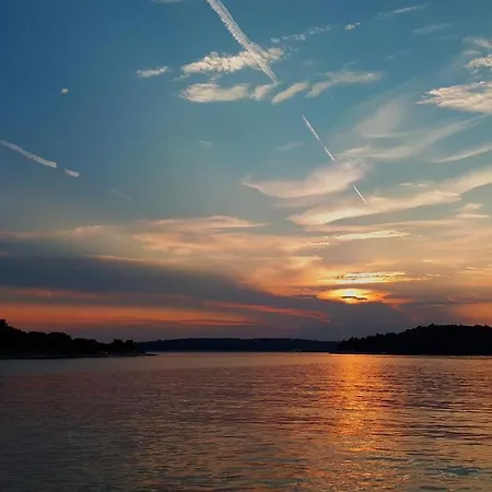 בית נופש Rustic - Artatore