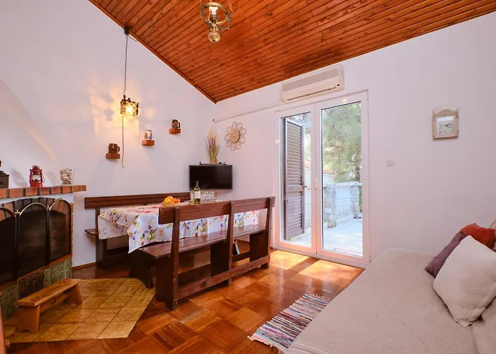 Rustic - Artatore Σπίτι διακοπών Mali Lošinj